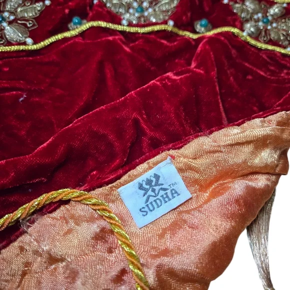 $930 Sudha Pennathur Red Beaded Velvet Tree Skirt, 40 Master EmbroideredFancy